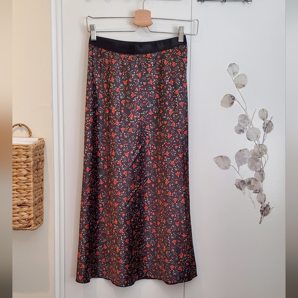 Victoria's Secret silk Satin silky Knit riot floral skirt Small New black red